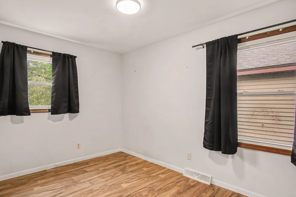 5123 Carson Avenue SW Wyoming City, MI 49548