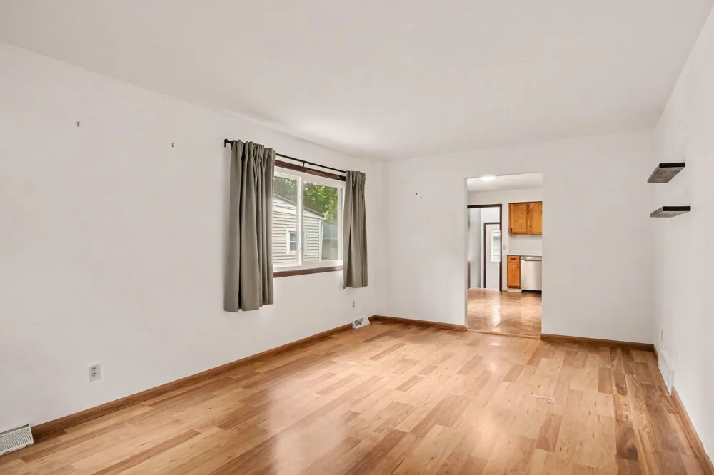 5123 Carson Avenue SW Wyoming City, MI 49548