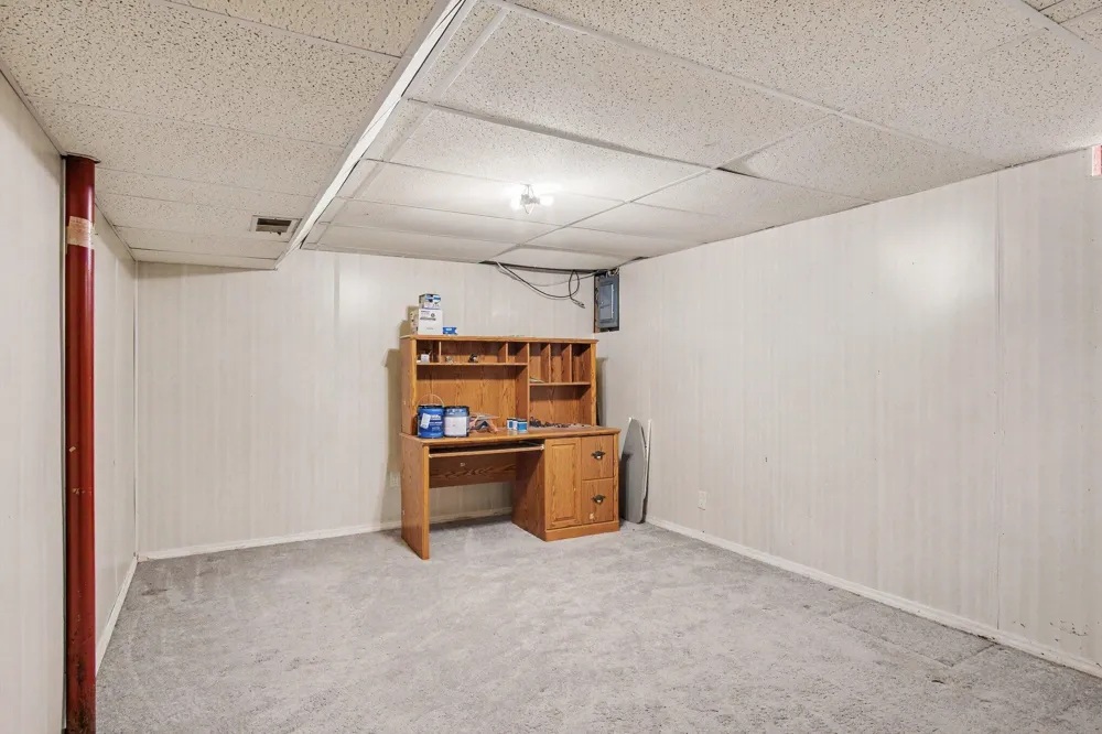 5123 Carson Avenue SW Wyoming City, MI 49548
