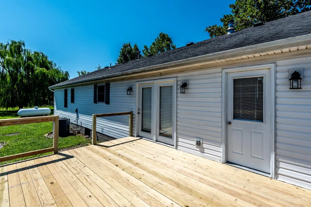 94 Fawn Lane Blanchester, OH 45107