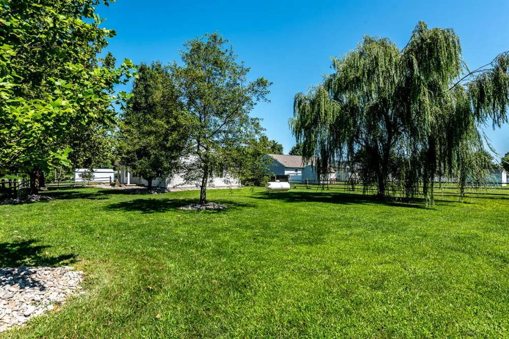 94 Fawn Lane Blanchester, OH 45107