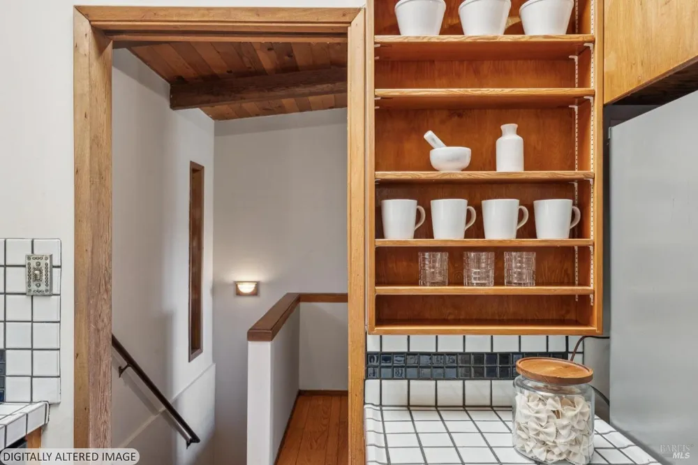 1091 W California Avenue Mill Valley, CA 94941