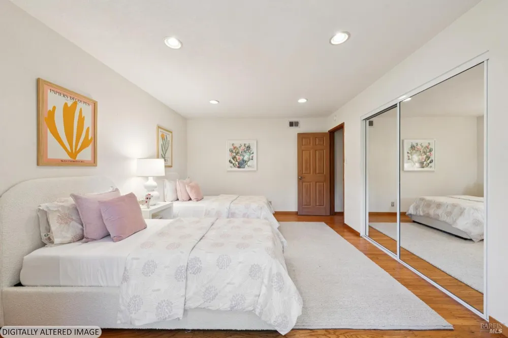 1091 W California Avenue Mill Valley, CA 94941