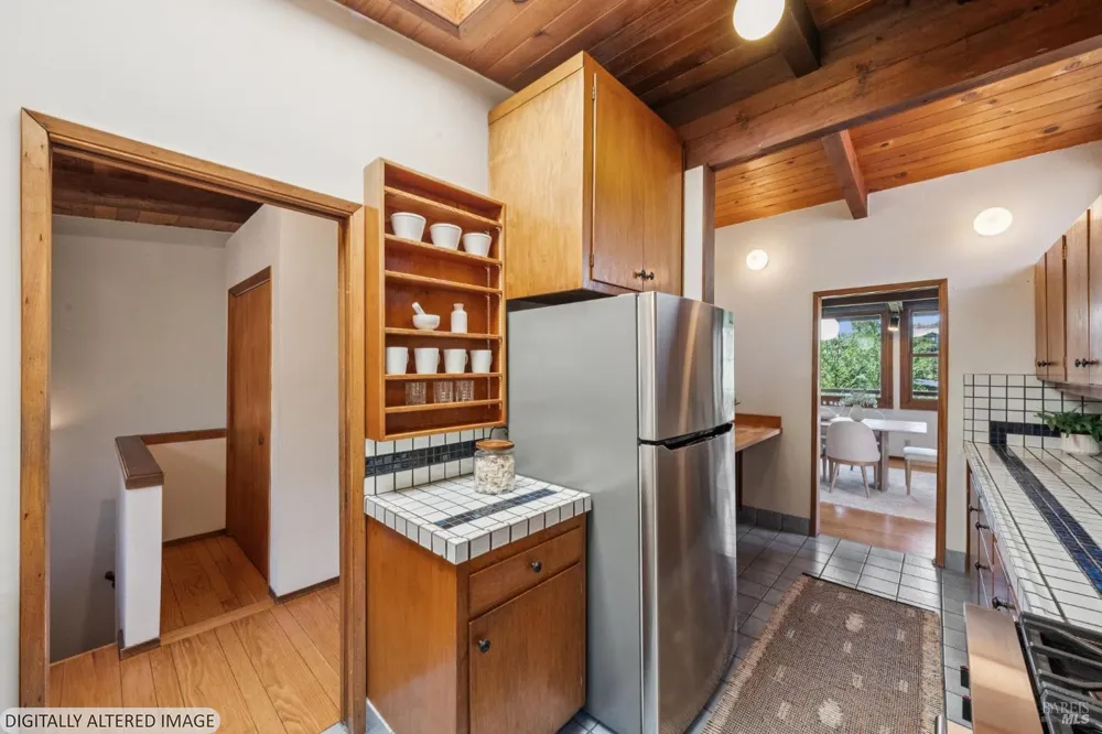 1091 W California Avenue Mill Valley, CA 94941