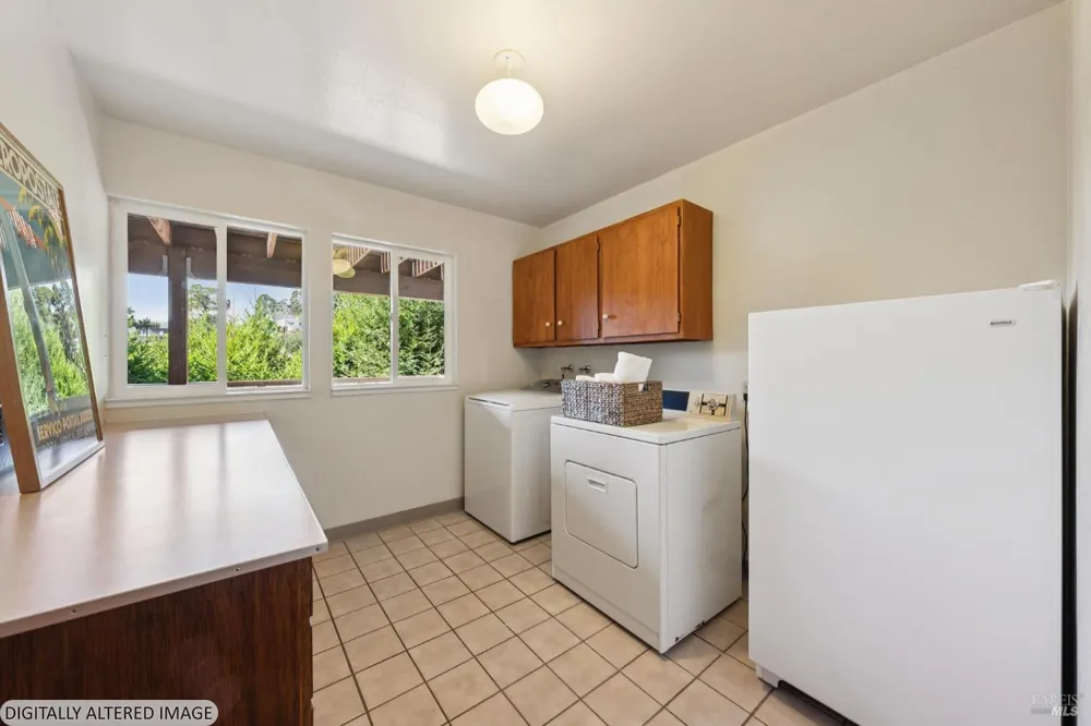 1091 W California Avenue Mill Valley, CA 94941