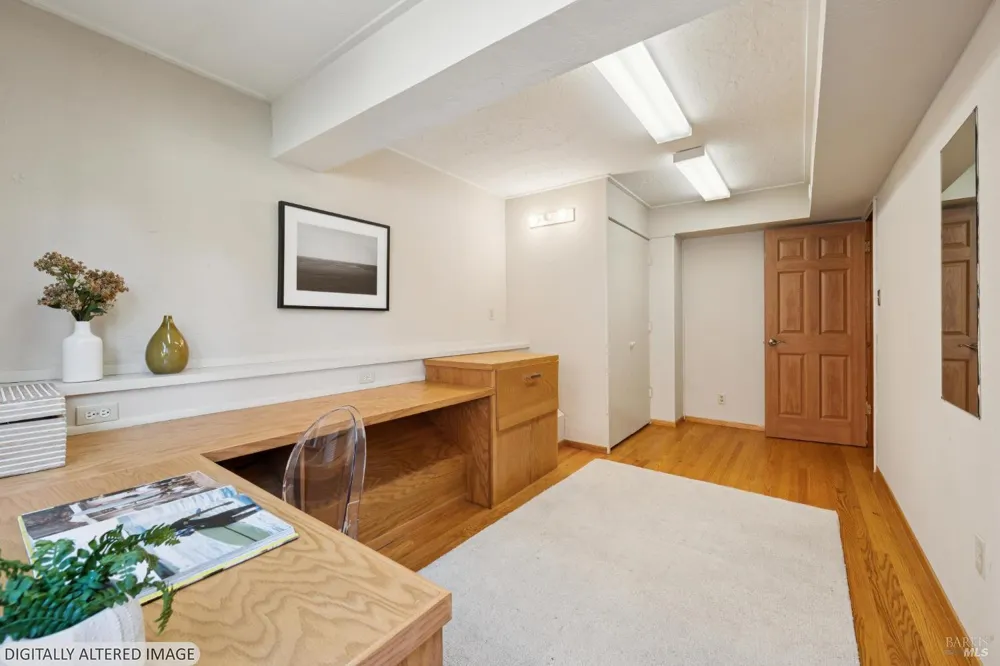 1091 W California Avenue Mill Valley, CA 94941