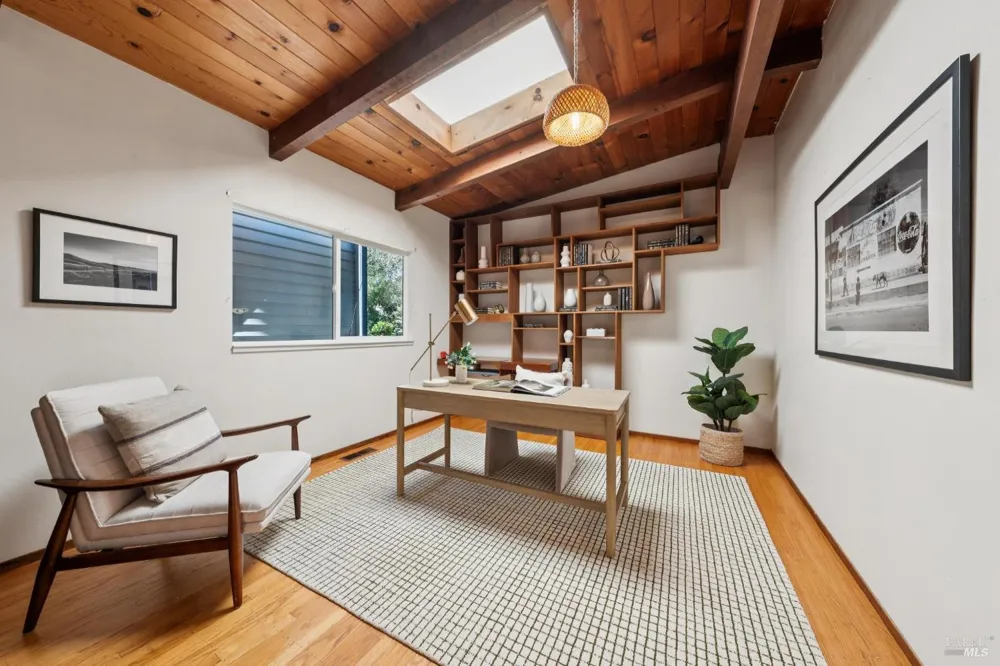 1091 W California Avenue Mill Valley, CA 94941