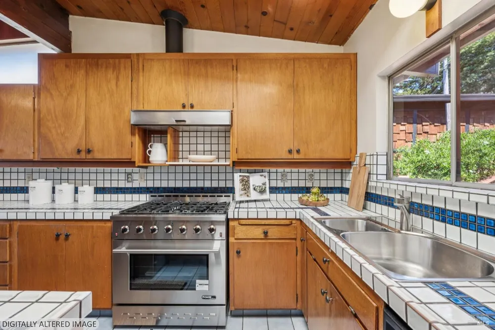 1091 W California Avenue Mill Valley, CA 94941