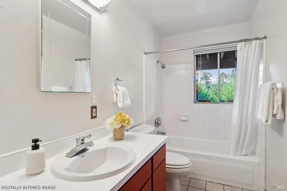 1091 W California Avenue Mill Valley, CA 94941