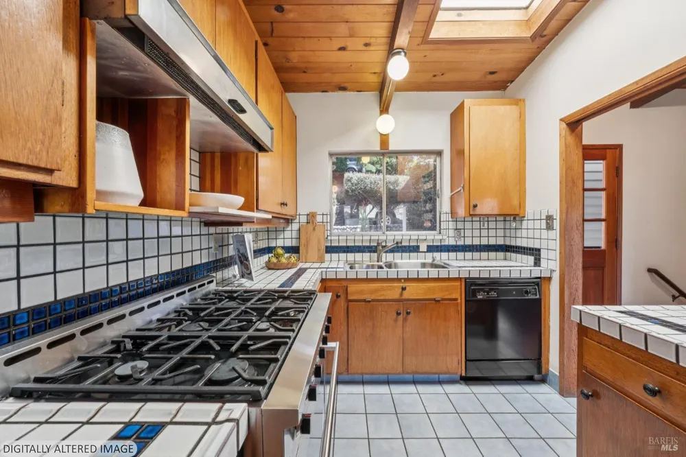 1091 W California Avenue Mill Valley, CA 94941