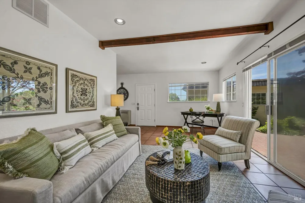 3975 Chanate Road Santa Rosa, CA 95404