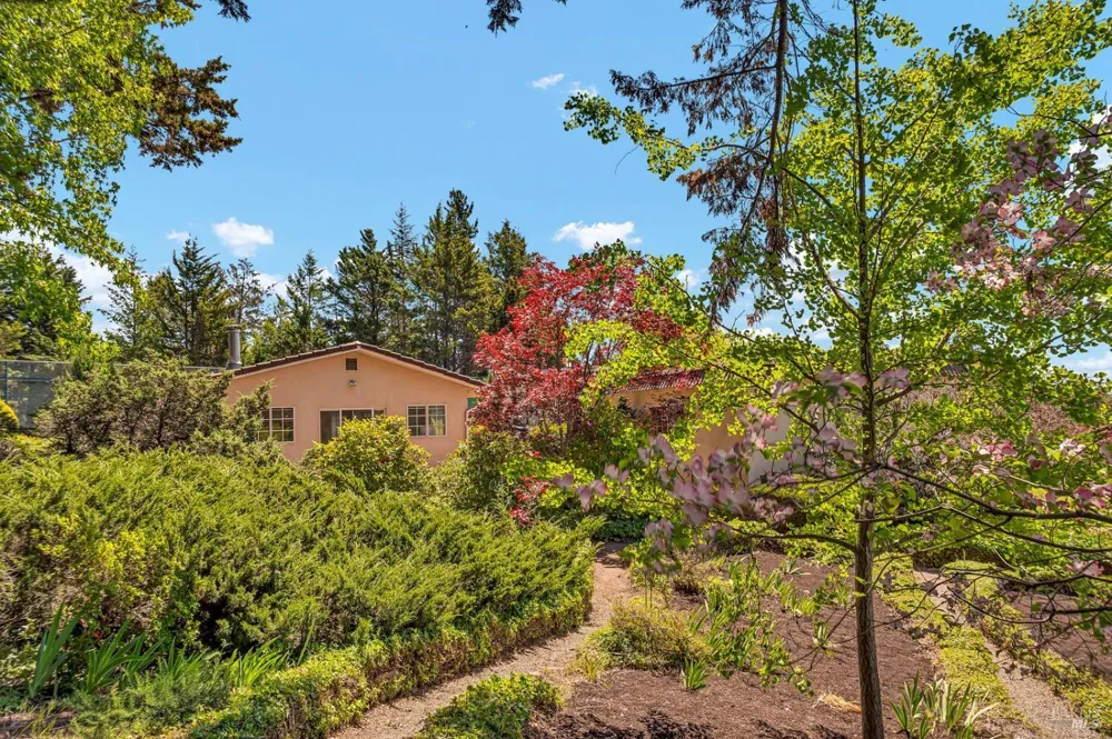 3975 Chanate Road Santa Rosa, CA 95404