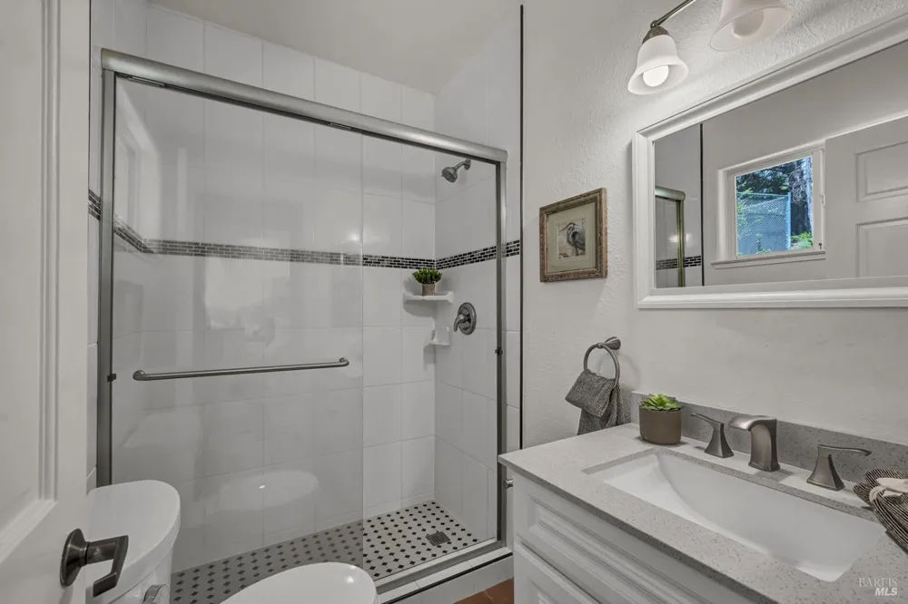 3975 Chanate Road Santa Rosa, CA 95404