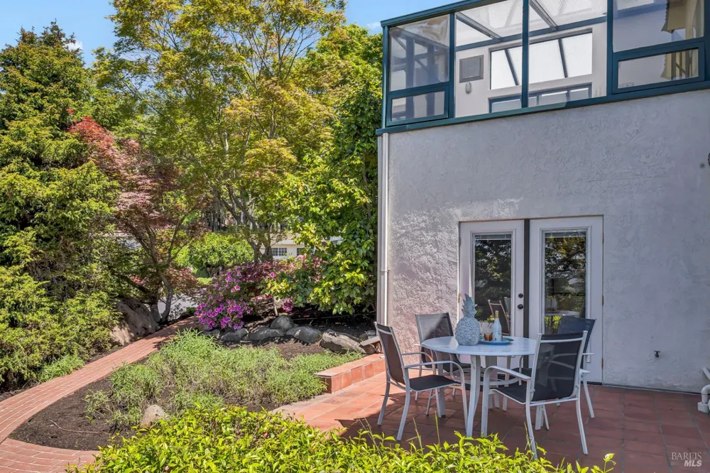 3975 Chanate Road Santa Rosa, CA 95404