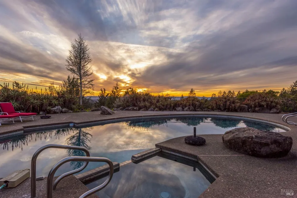 3975 Chanate Road Santa Rosa, CA 95404