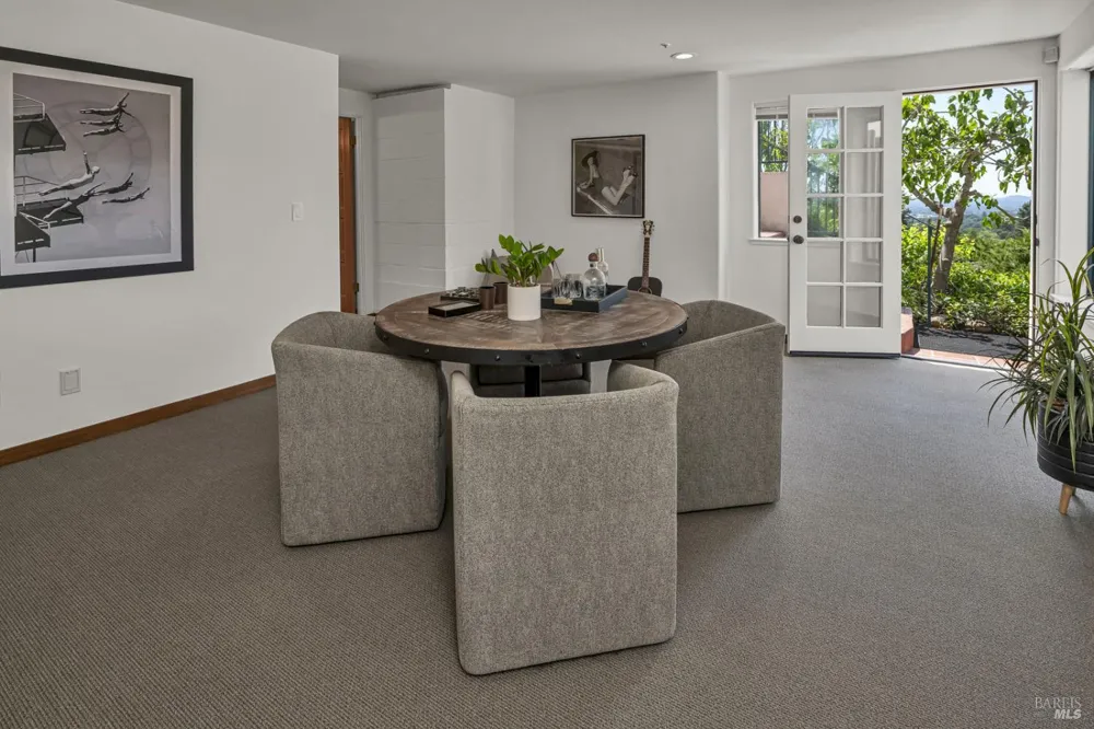 3975 Chanate Road Santa Rosa, CA 95404