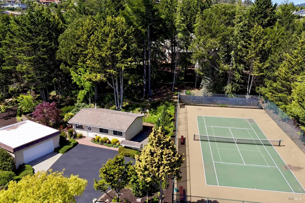 3975 Chanate Road Santa Rosa, CA 95404