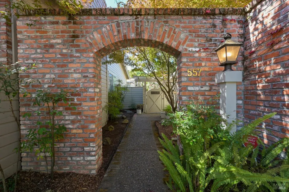 557 Biscayne Drive San Rafael, CA 94901