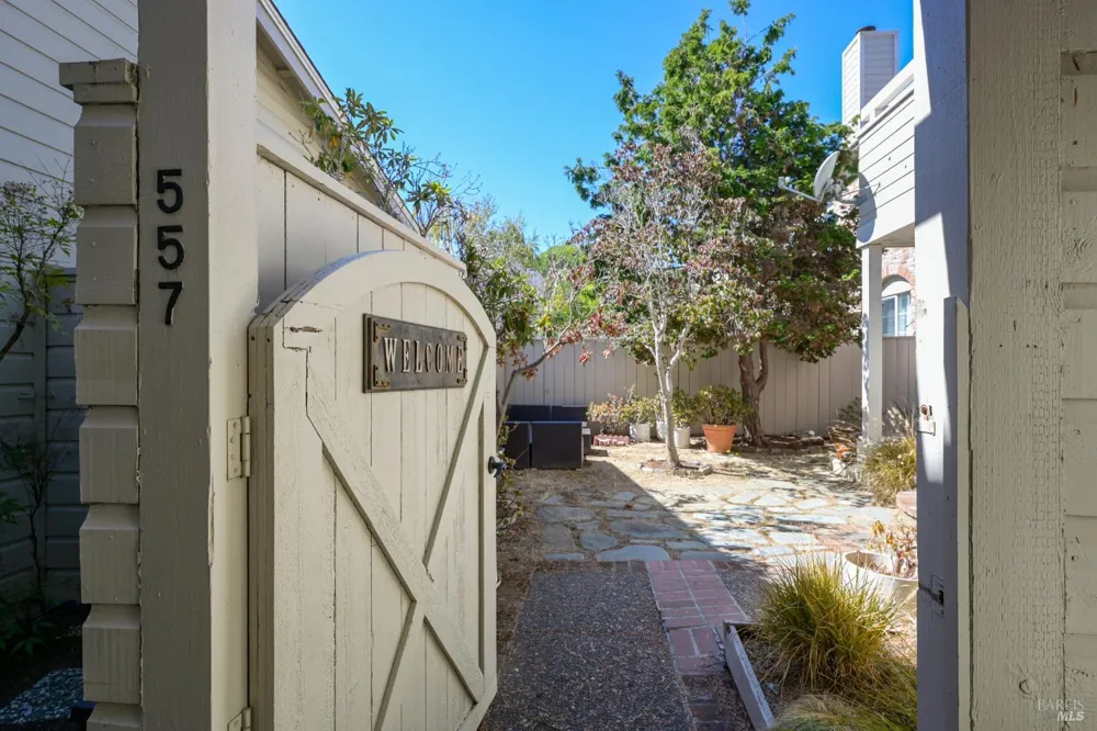 557 Biscayne Drive San Rafael, CA 94901