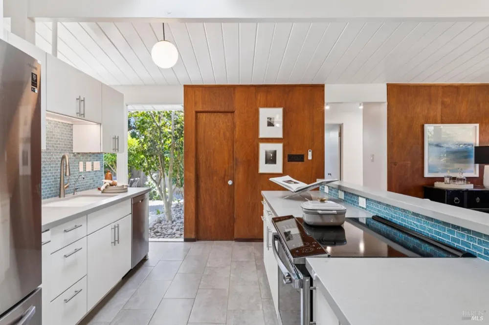 964 Del Ganado Road San Rafael, CA 94903