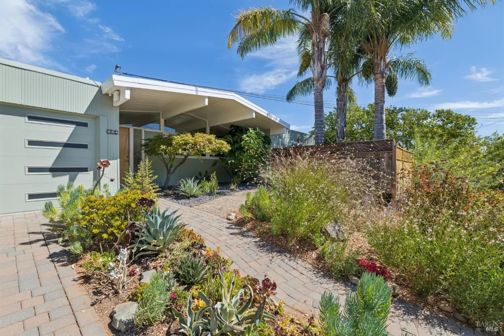 964 Del Ganado Road San Rafael, CA 94903