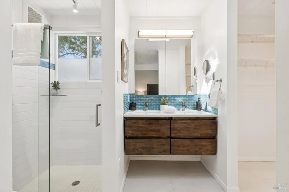 964 Del Ganado Road San Rafael, CA 94903