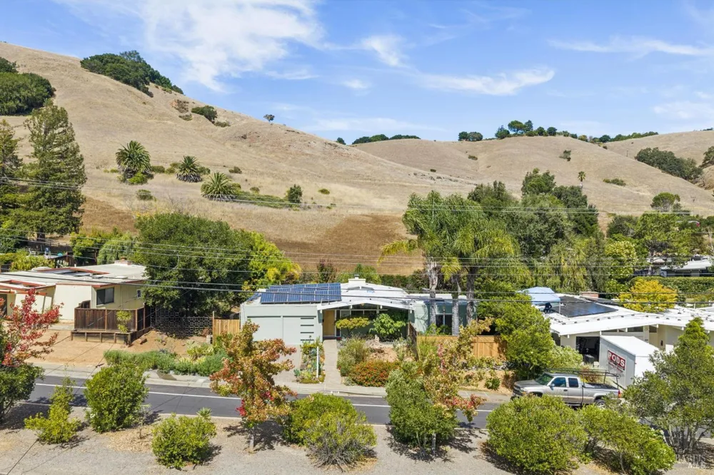 964 Del Ganado Road San Rafael, CA 94903