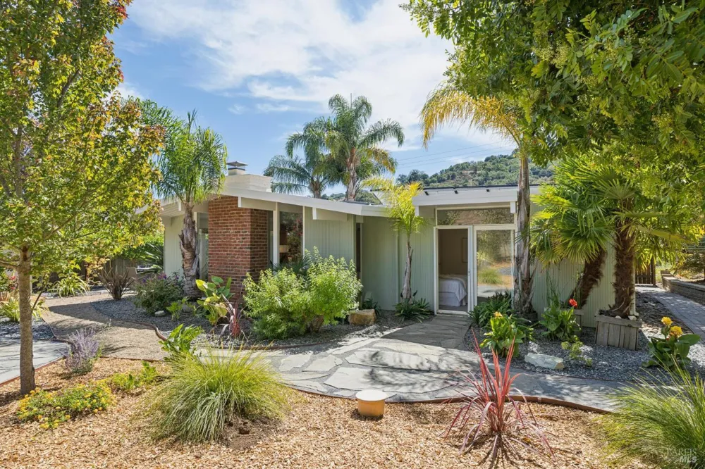 964 Del Ganado Road San Rafael, CA 94903