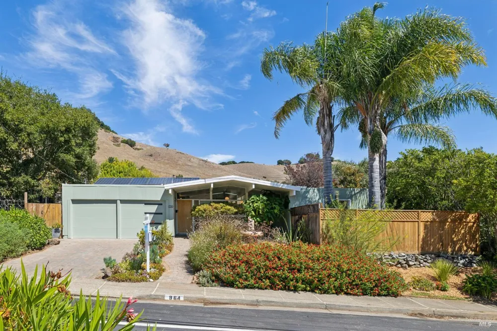 964 Del Ganado Road San Rafael, CA 94903