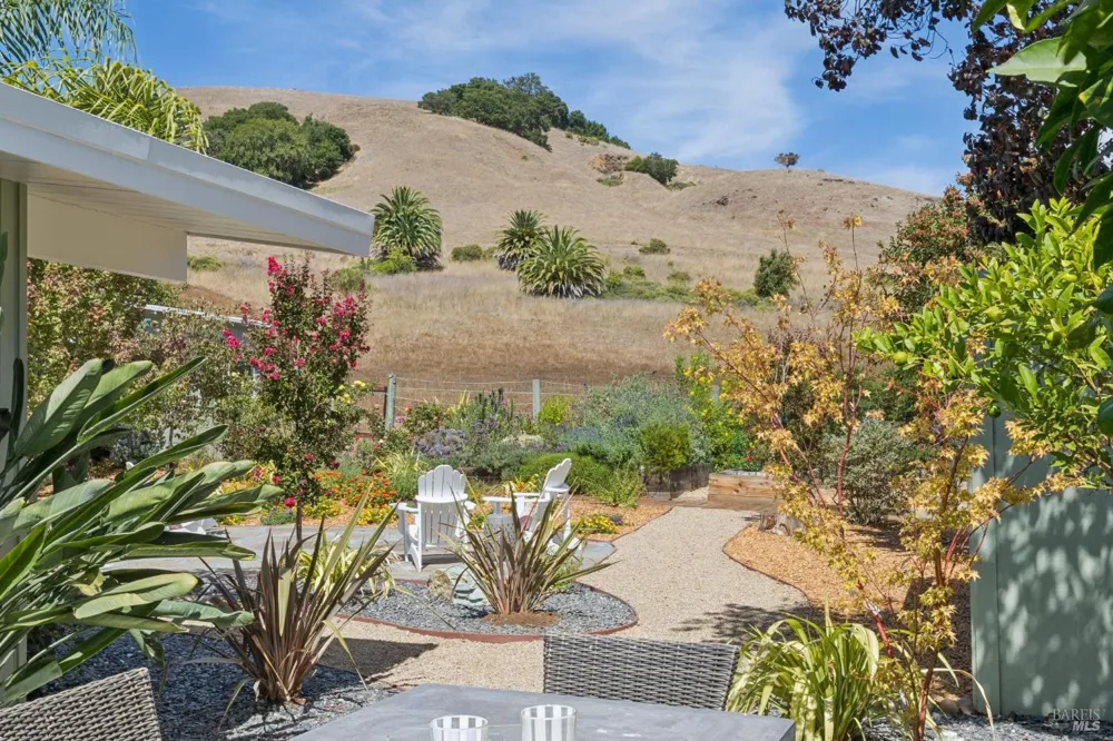 964 Del Ganado Road San Rafael, CA 94903