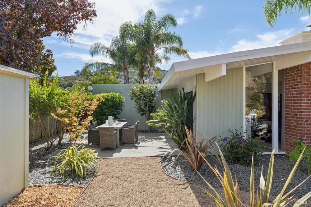 964 Del Ganado Road San Rafael, CA 94903
