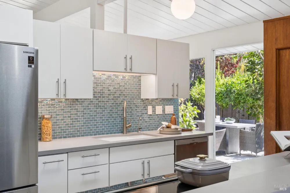 964 Del Ganado Road San Rafael, CA 94903
