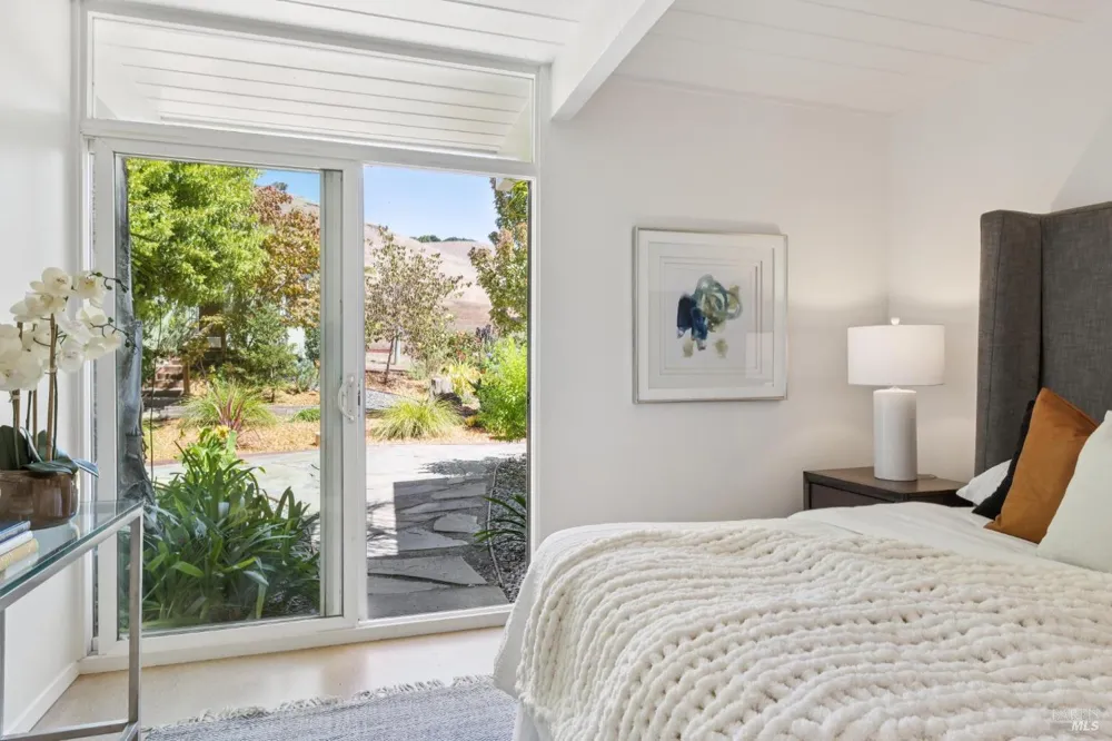 964 Del Ganado Road San Rafael, CA 94903