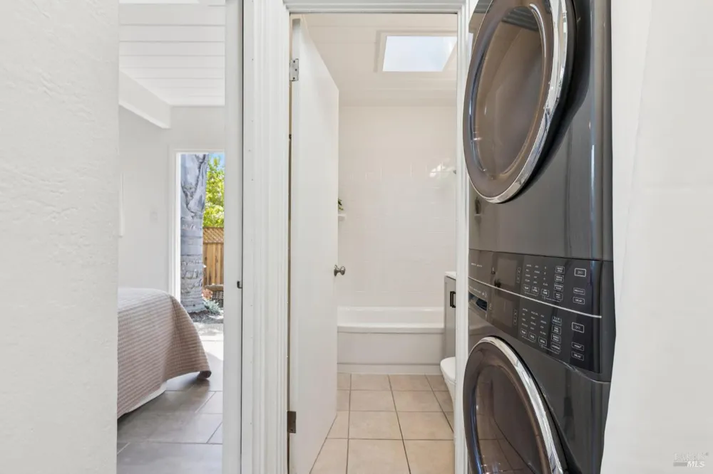 964 Del Ganado Road San Rafael, CA 94903