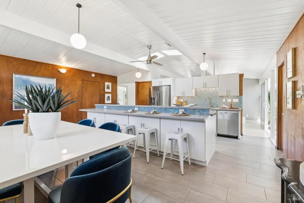 964 Del Ganado Road San Rafael, CA 94903