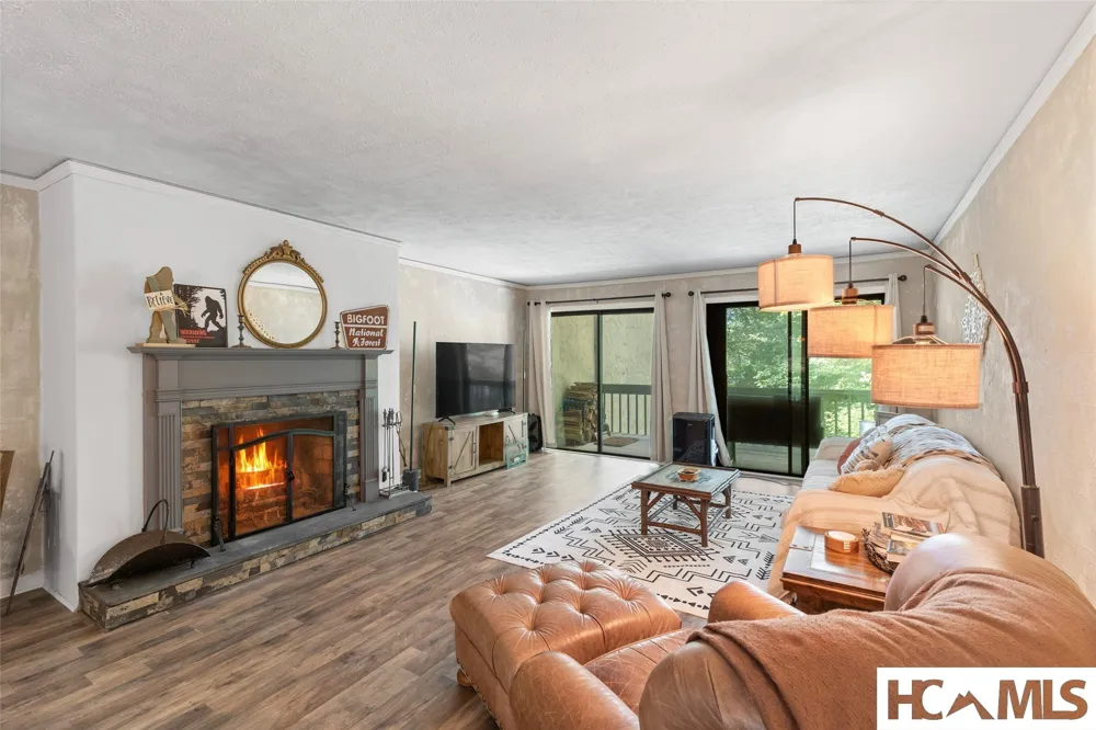 96 Dogwood Knob #24-2C Sapphire, NC 28774