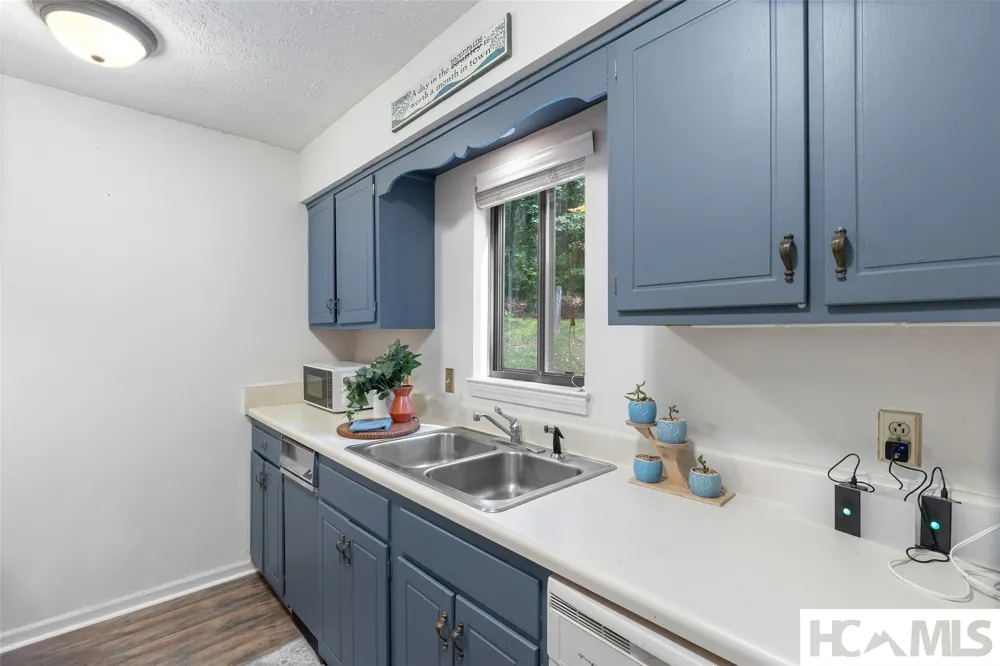 96 Dogwood Knob #24-2C Sapphire, NC 28774