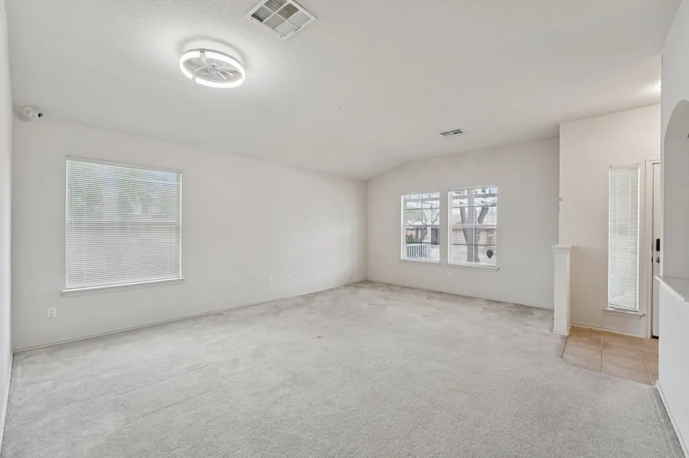 1724 Darjeeling Drive Pflugerville, TX 78660