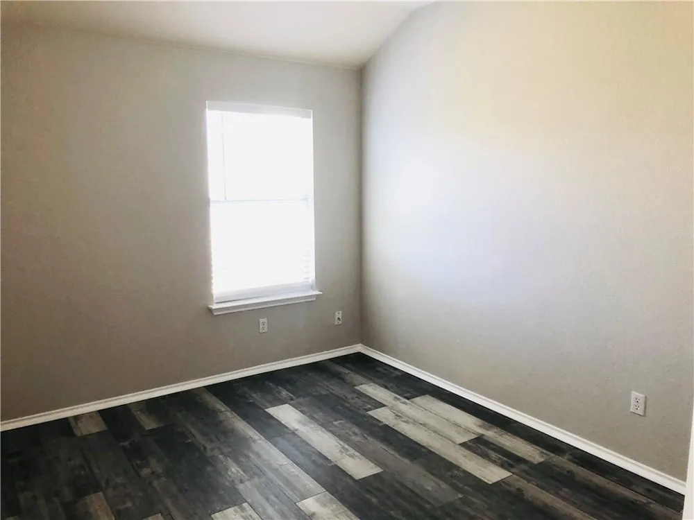 3750 Sandy Brook Drive Round Rock, TX 78665