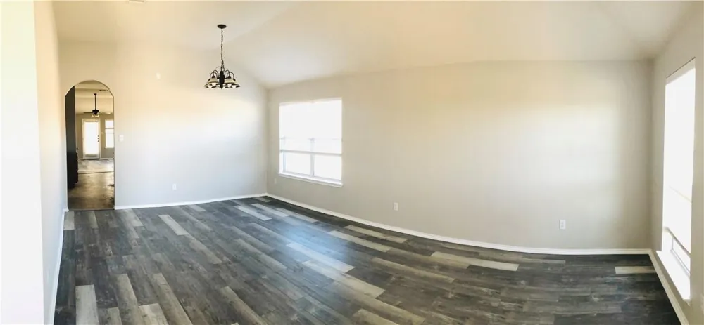 3750 Sandy Brook Drive Round Rock, TX 78665