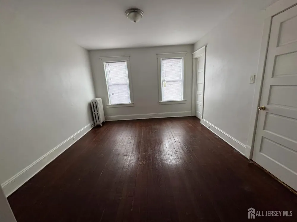 7 Maple Street New Brunswick, NJ 08901
