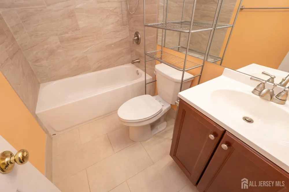 39 Winthrop Road #B Monroe, NJ 08831