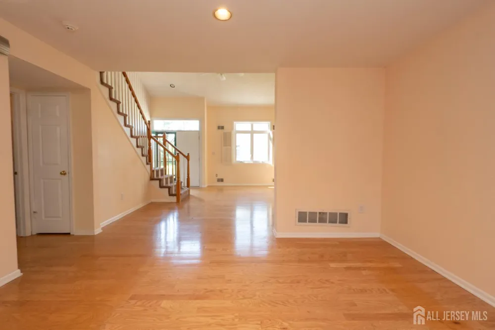 39 Winthrop Road #B Monroe, NJ 08831