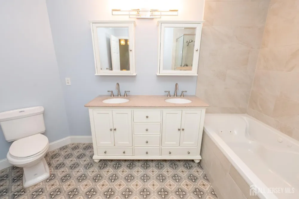 39 Winthrop Road #B Monroe, NJ 08831