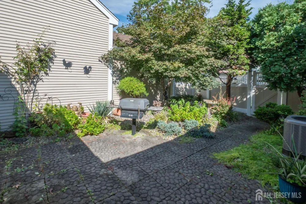 39 Winthrop Road #B Monroe, NJ 08831