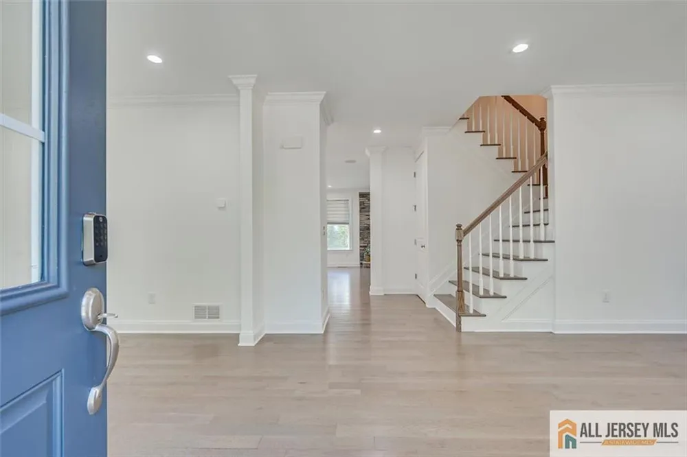 23 Dalton Place Edison, NJ 08817