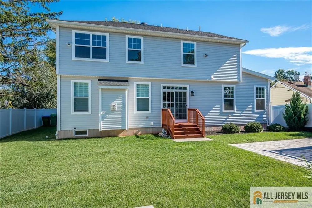 23 Dalton Place Edison, NJ 08817