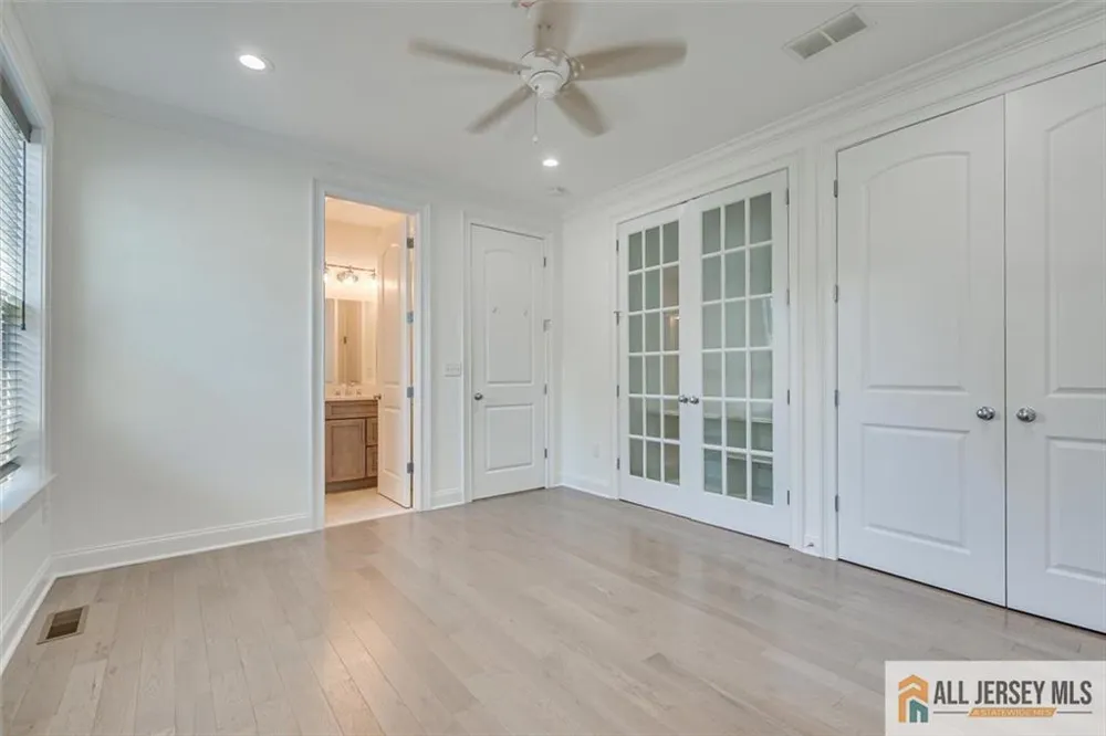 23 Dalton Place Edison, NJ 08817