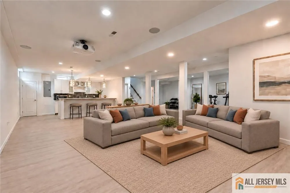 23 Dalton Place Edison, NJ 08817