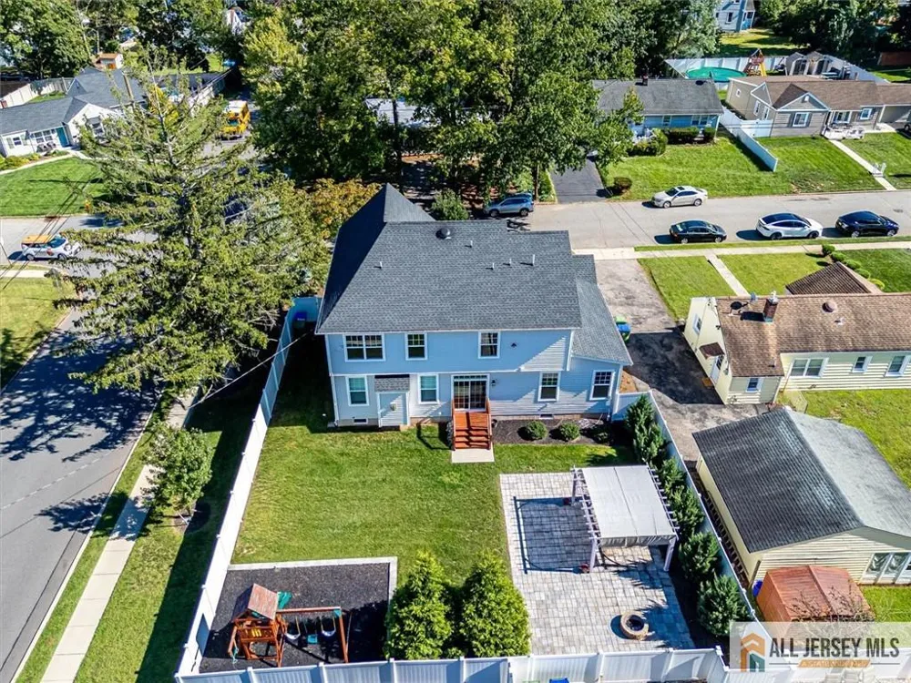 23 Dalton Place Edison, NJ 08817